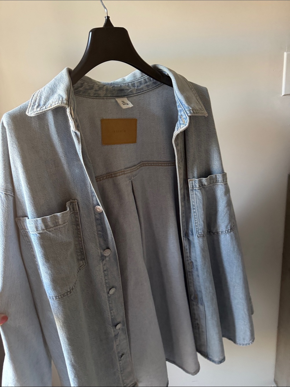 H&M Light Blue Relaxed Denim Shirt Jacket - Picture 6 of 10
